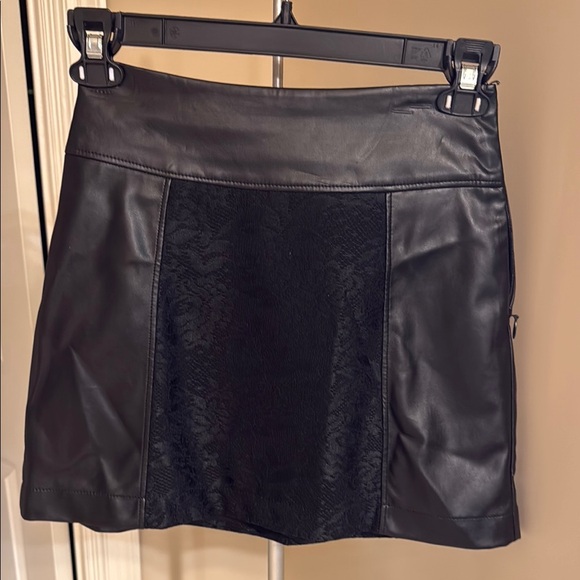 Bebe Black A-Line Mini Skirt for Night Out - Picture 1 of 2